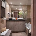 Cgh Résidences&spas Le Centaure Aparthotel 5*