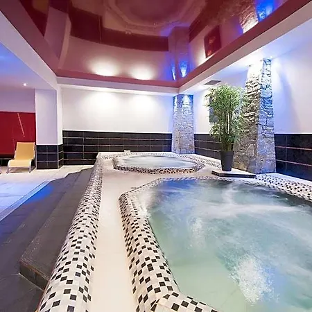 Апарт-отель Cgh Boutique Le Centaure Флен